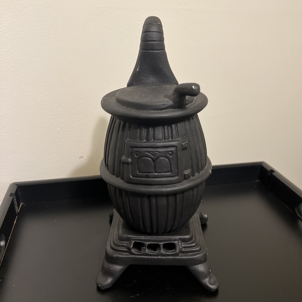 Vtg 1988 Cast Iron Tone Black Pot Belly Stove Toy Figurine Halloween Decor 10.5"
